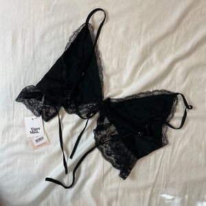 SATIN LACE TOP